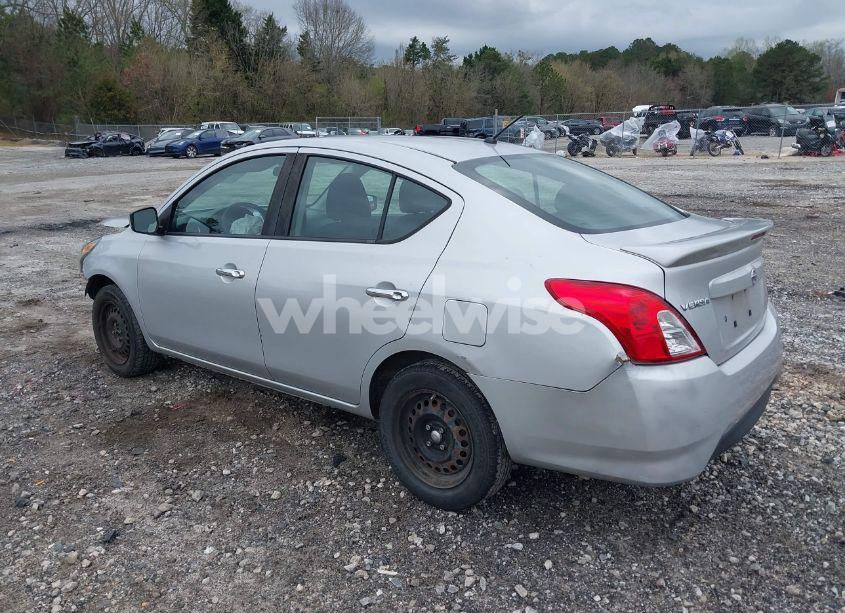 Photo 3 of 2018 Nissan Versa 1.6 SV (VIN 3N1CN7AP8JL811023)