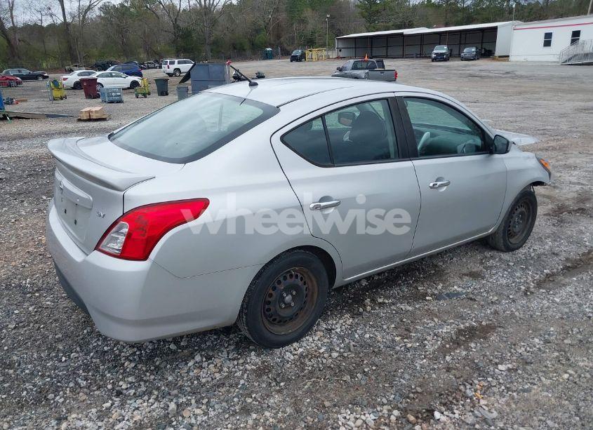 Photo 4 of 2018 Nissan Versa 1.6 SV (VIN 3N1CN7AP8JL811023)