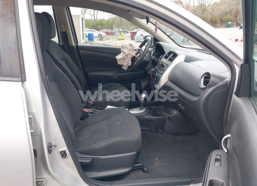 Photo 5 of 2018 Nissan Versa 1.6 SV (VIN 3N1CN7AP8JL811023)