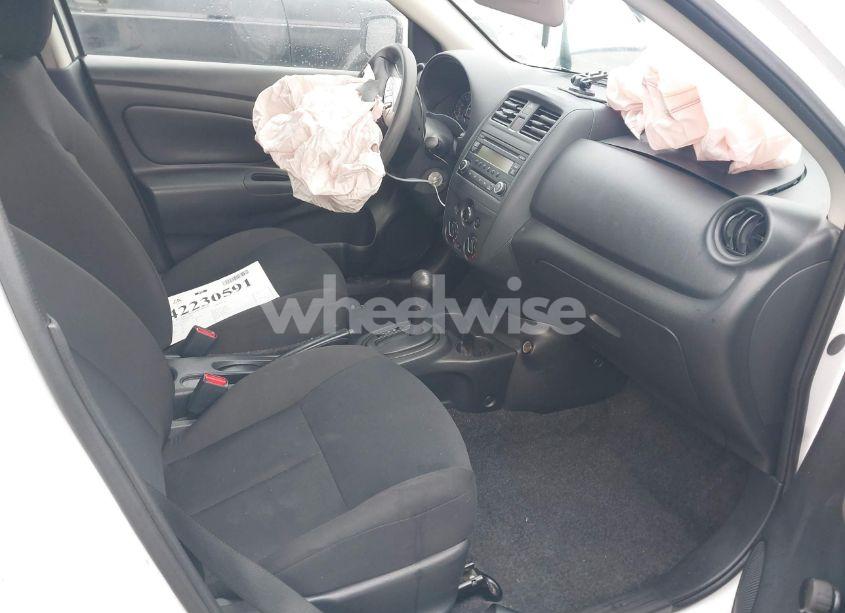 Photo 5 of 2018 Nissan Versa 1.6 S+ (VIN 3N1CN7AP8JL813175)