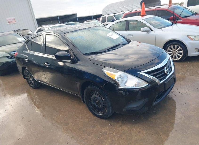 2018 Nissan Versa 1.6 SV (VIN 3N1CN7AP8JL820711) main photo