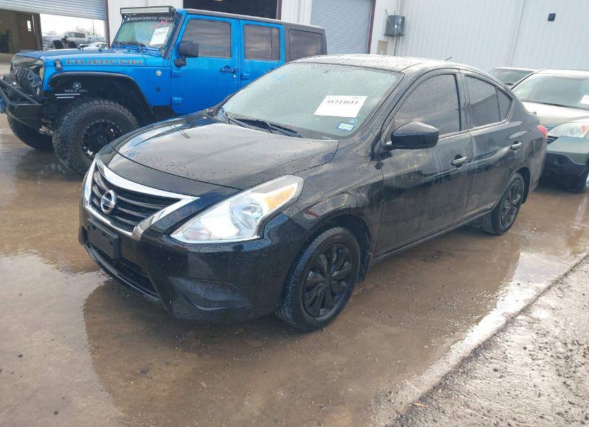 Photo 2 of 2018 Nissan Versa 1.6 SV (VIN 3N1CN7AP8JL820711)