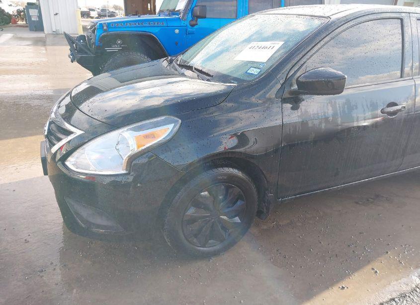 Photo 6 of 2018 Nissan Versa 1.6 SV (VIN 3N1CN7AP8JL820711)