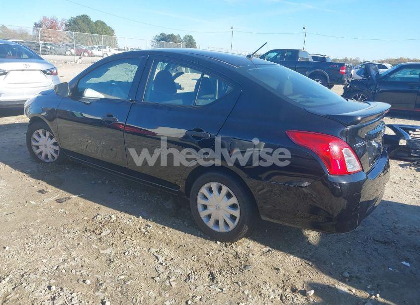 Photo 3 of 2018 Nissan Versa 1.6 S+ (VIN 3N1CN7AP8JL829764)
