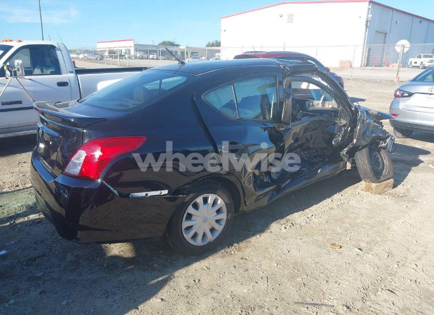 Photo 4 of 2018 Nissan Versa 1.6 S+ (VIN 3N1CN7AP8JL829764)