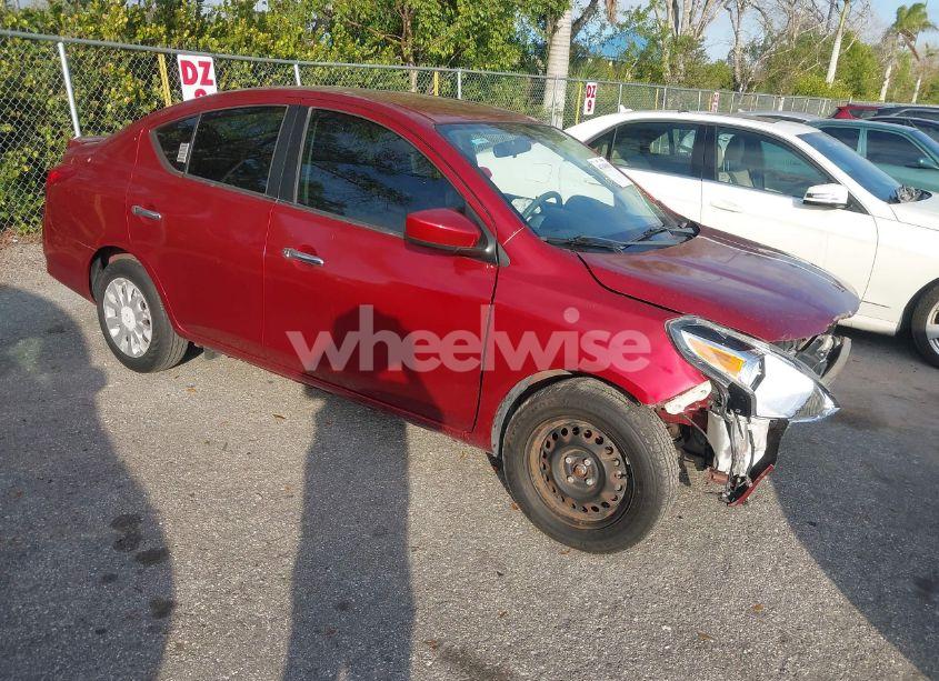 2018 Nissan Versa 1.6 SV (VIN 3N1CN7AP8JL831403) main photo