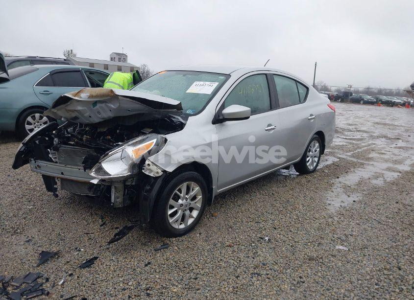 Photo 2 of 2018 Nissan Versa 1.6 SV (VIN 3N1CN7AP8JL845351)