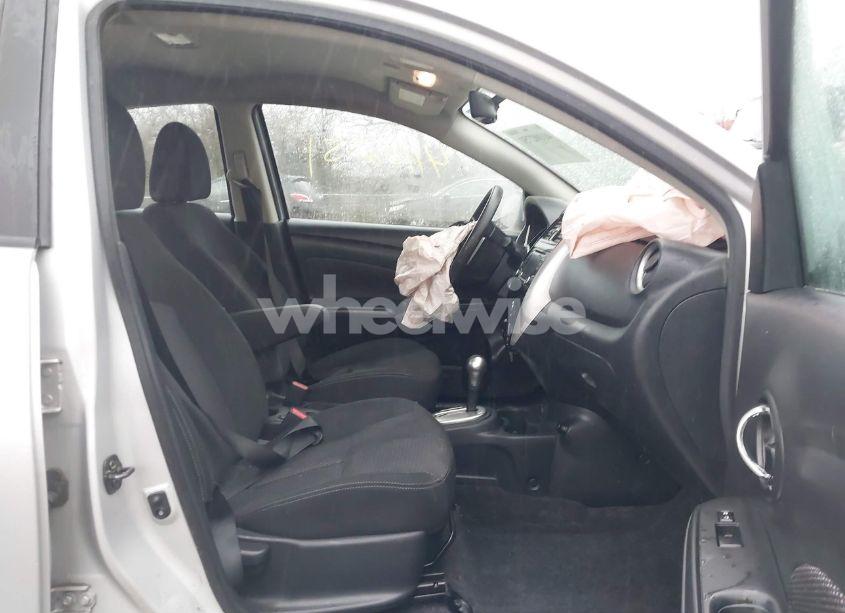 Photo 5 of 2018 Nissan Versa 1.6 SV (VIN 3N1CN7AP8JL845351)