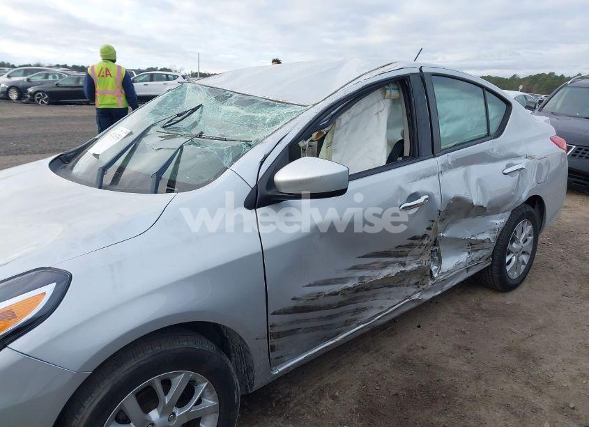 Photo 6 of 2018 Nissan Versa 1.6 SV (VIN 3N1CN7AP8JL862859)