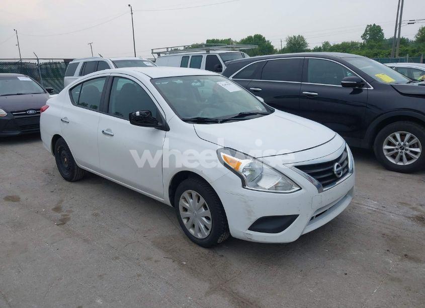 2018 Nissan Versa 1.6 SV (VIN 3N1CN7AP8JL870914) main photo