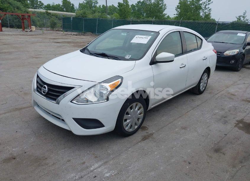 Photo 2 of 2018 Nissan Versa 1.6 SV (VIN 3N1CN7AP8JL870914)
