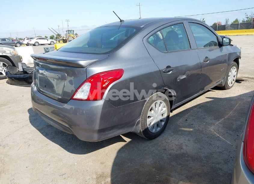Photo 4 of 2018 Nissan Versa 1.6 S+ (VIN 3N1CN7AP8JL872517)