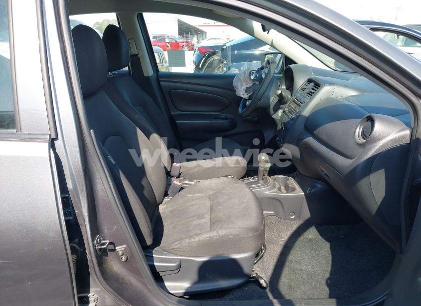 Photo 5 of 2018 Nissan Versa 1.6 S+ (VIN 3N1CN7AP8JL872517)