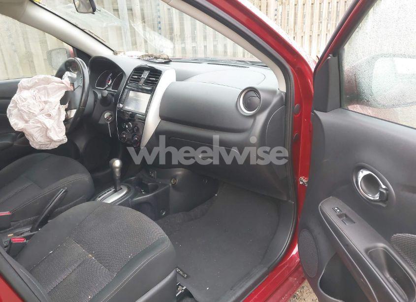 Photo 5 of 2018 Nissan Versa 1.6 SV (VIN 3N1CN7AP8JL880911)