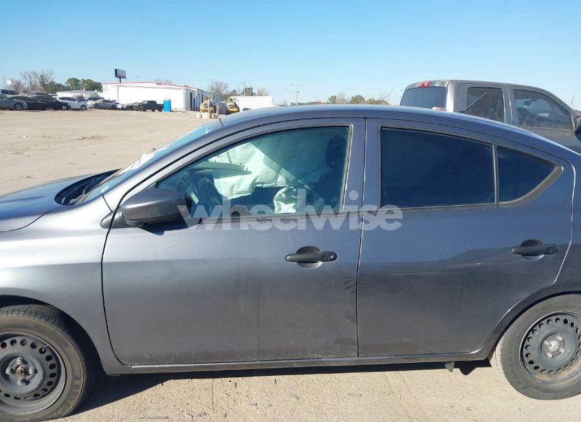 Photo 14 of 2019 Nissan Versa 1.6 S+ (VIN 3N1CN7AP8KL812271)