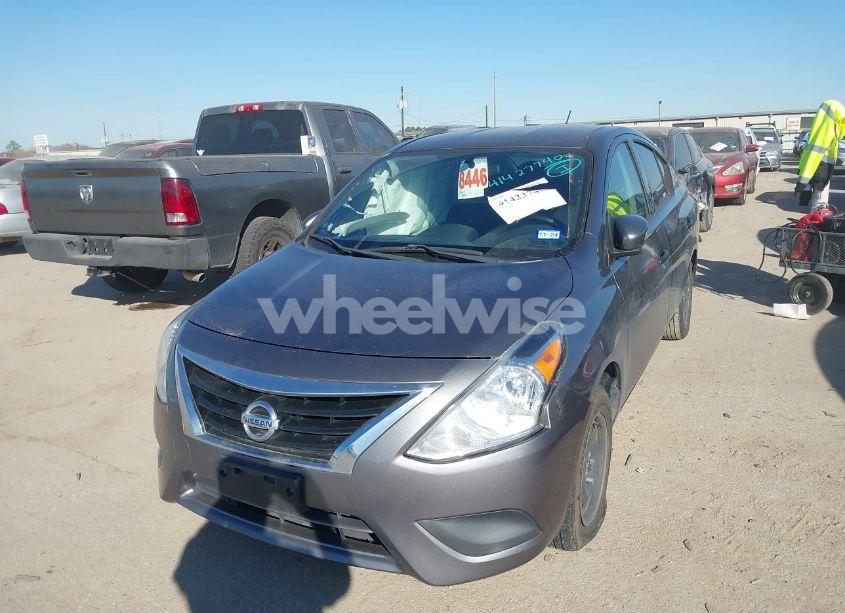 Photo 2 of 2019 Nissan Versa 1.6 S+ (VIN 3N1CN7AP8KL812271)