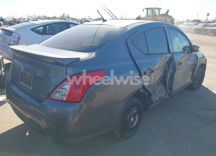 Photo 4 of 2019 Nissan Versa 1.6 S+ (VIN 3N1CN7AP8KL812271)
