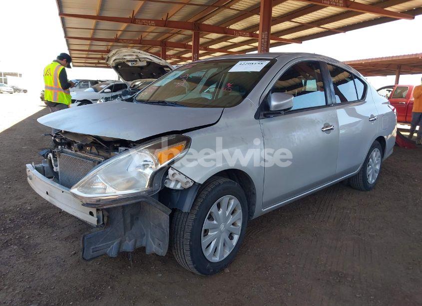 Photo 2 of 2019 Nissan Versa 1.6 SV (VIN 3N1CN7AP8KL812495)