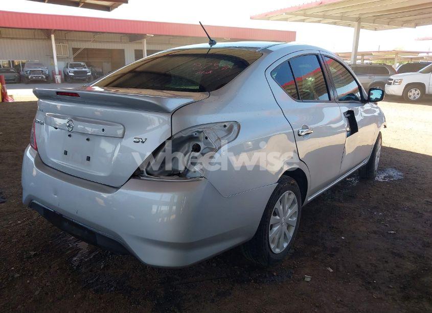 Photo 4 of 2019 Nissan Versa 1.6 SV (VIN 3N1CN7AP8KL812495)