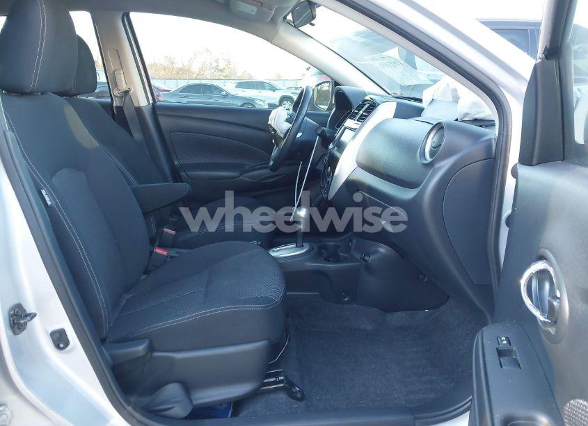 Photo 5 of 2019 Nissan Versa 1.6 SV (VIN 3N1CN7AP8KL815350)
