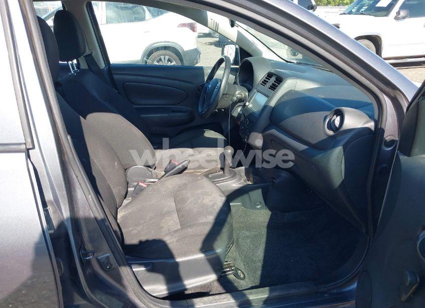 Photo 5 of 2019 Nissan Versa 1.6 S+ (VIN 3N1CN7AP8KL820631)