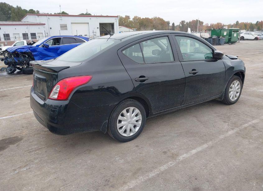 Photo 4 of 2019 Nissan Versa 1.6 S+ (VIN 3N1CN7AP8KL827384)