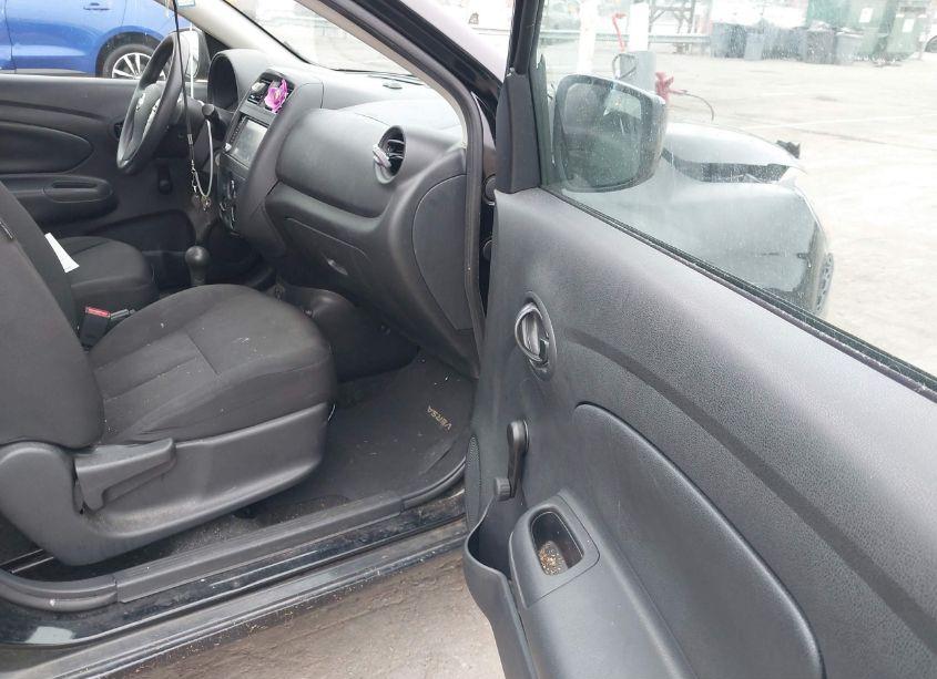 Photo 5 of 2019 Nissan Versa 1.6 S+ (VIN 3N1CN7AP8KL827384)