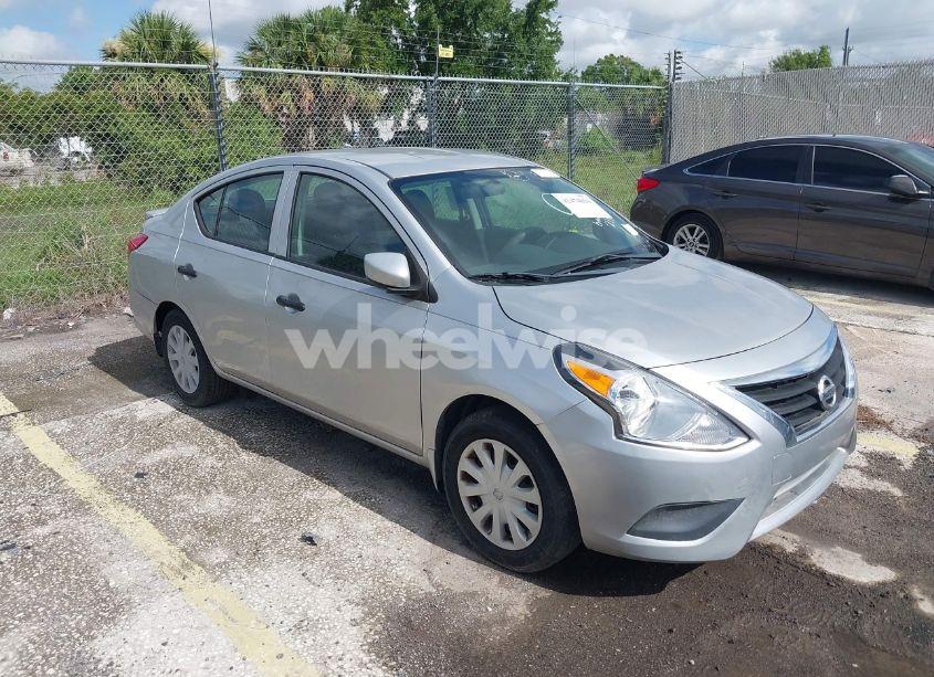 2019 Nissan Versa 1.6 S+ (VIN 3N1CN7AP8KL830401) main photo