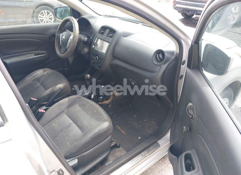 Photo 5 of 2019 Nissan Versa 1.6 S+ (VIN 3N1CN7AP8KL830401)