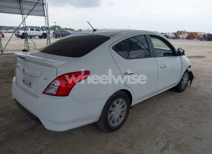 Photo 4 of 2019 Nissan Versa 1.6 SV (VIN 3N1CN7AP8KL831449)