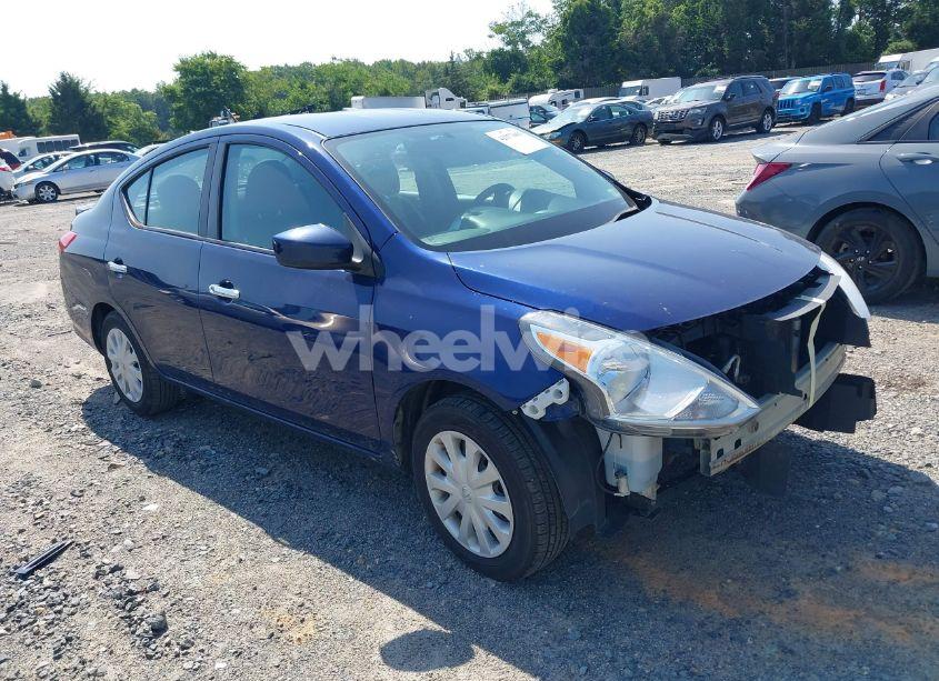 2019 Nissan Versa 1.6 SV (VIN 3N1CN7AP8KL835873) main photo