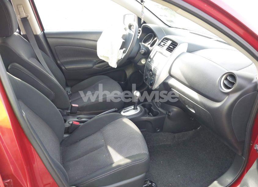 Photo 5 of 2019 Nissan Versa 1.6 SV (VIN 3N1CN7AP8KL843407)