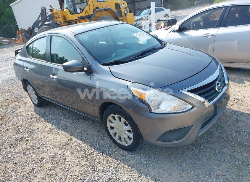 2019 Nissan Versa 1.6 SV (VIN 3N1CN7AP8KL852236) main photo