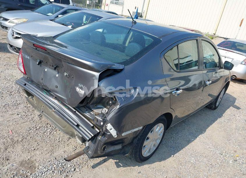 Photo 4 of 2019 Nissan Versa 1.6 SV (VIN 3N1CN7AP8KL852236)