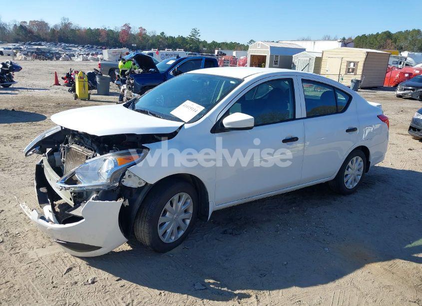 Photo 2 of 2019 Nissan Versa 1.6 S+ (VIN 3N1CN7AP8KL873300)