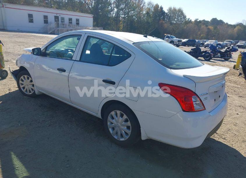 Photo 3 of 2019 Nissan Versa 1.6 S+ (VIN 3N1CN7AP8KL873300)