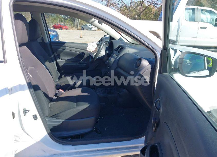 Photo 5 of 2019 Nissan Versa 1.6 S+ (VIN 3N1CN7AP8KL873300)