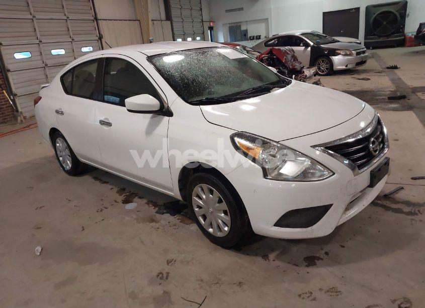 2019 Nissan Versa 1.6 SV (VIN 3N1CN7AP8KL874074) main photo
