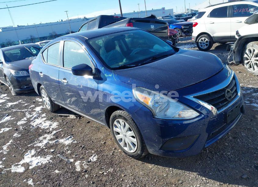 2019 Nissan Versa 1.6 SV (VIN 3N1CN7AP8KL874737) main photo
