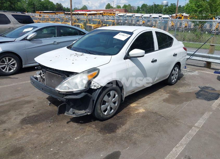 Photo 2 of 2019 Nissan Versa 1.6 S+ (VIN 3N1CN7AP8KL875242)