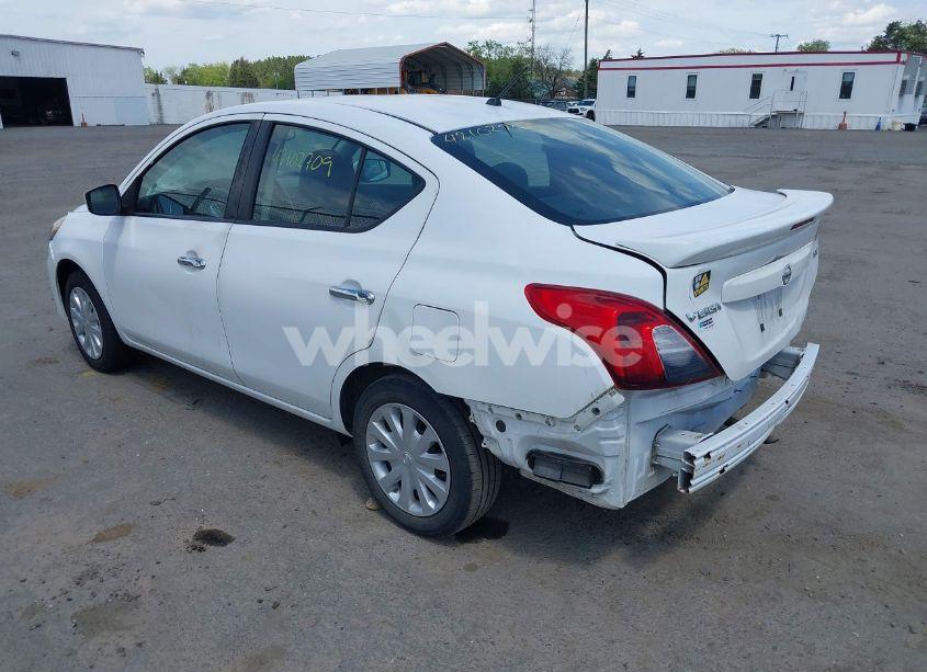 Photo 3 of 2019 Nissan Versa 1.6 SV (VIN 3N1CN7AP8KL880389)