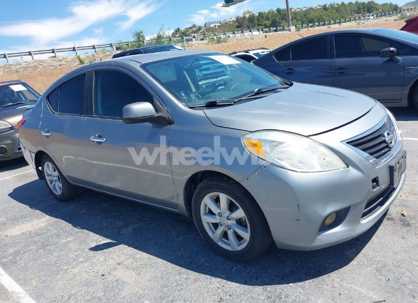 2013 Nissan Versa 1.6 SL (VIN 3N1CN7AP9DL842124) main photo