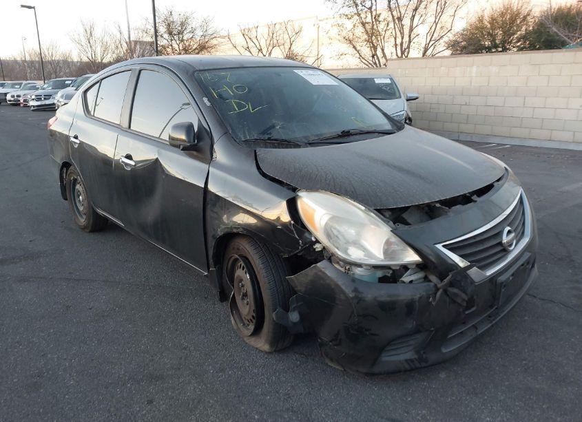 2013 Nissan Versa 1.6 SV (VIN 3N1CN7AP9DL870652) main photo