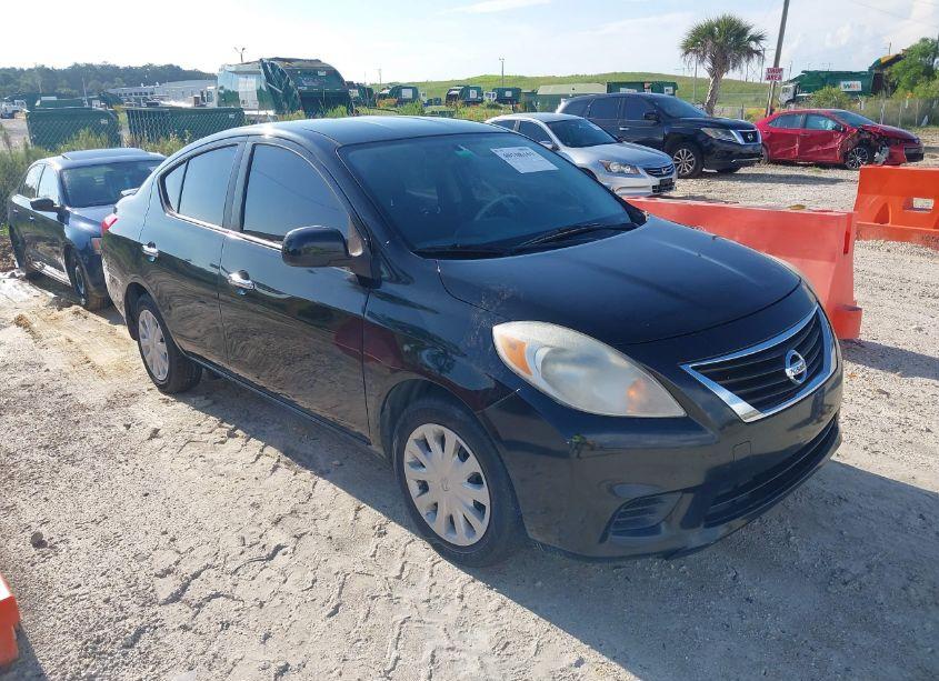 2013 Nissan Versa 1.6 SV (VIN 3N1CN7AP9DL884003) main photo