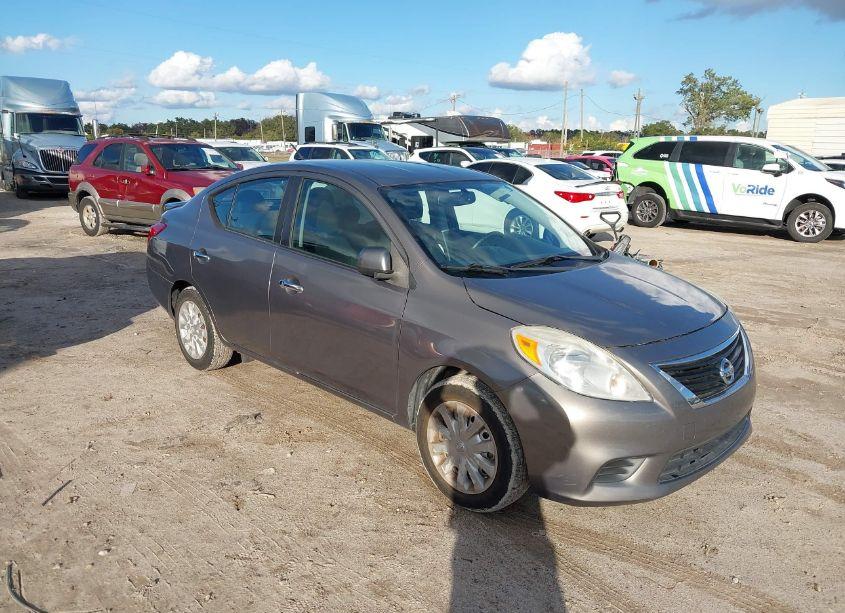 2013 Nissan Versa 1.6 SV (VIN 3N1CN7AP9DL886446) main photo
