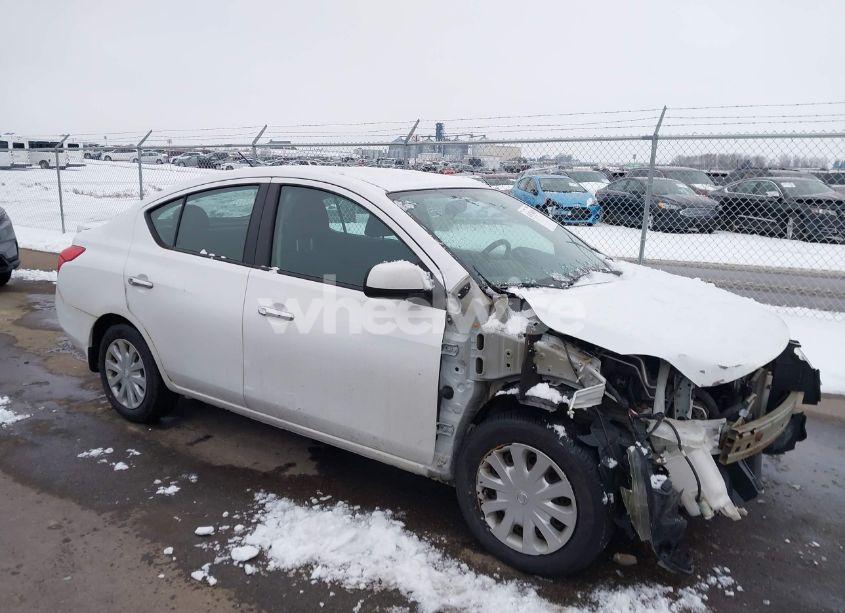2013 Nissan Versa 1.6 SV (VIN 3N1CN7AP9DL894708) main photo