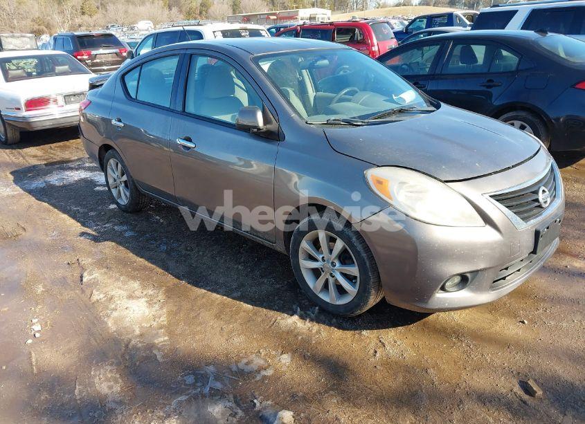 2014 Nissan Versa 1.6 SL (VIN 3N1CN7AP9EL819833) main photo