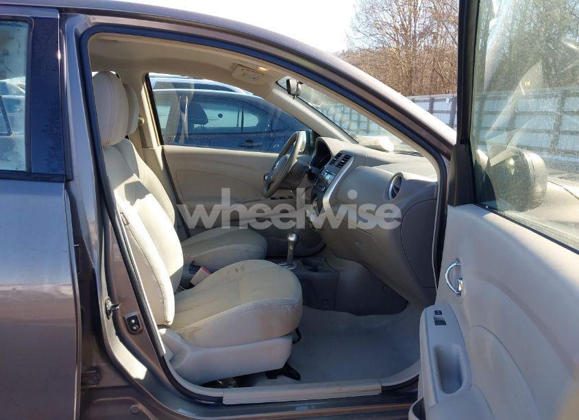 Photo 5 of 2014 Nissan Versa 1.6 SL (VIN 3N1CN7AP9EL819833)