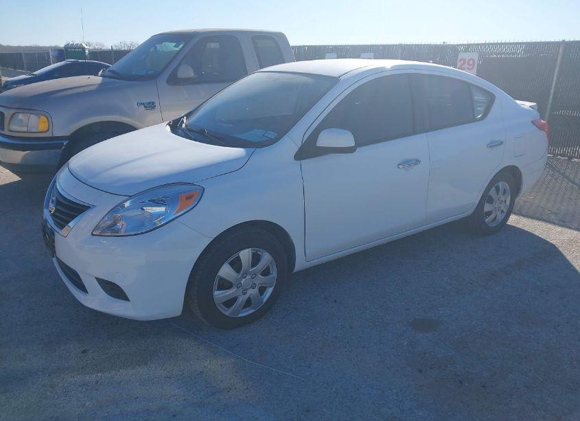 Photo 2 of 2014 Nissan Versa 1.6 SV (VIN 3N1CN7AP9EL829536)