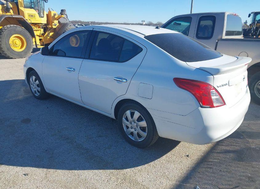 Photo 3 of 2014 Nissan Versa 1.6 SV (VIN 3N1CN7AP9EL829536)